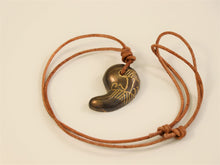 画像をギャラリービューアに読み込む, 古代勾玉ネックレス <神奈備工房 - cannabi - >