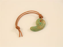 画像をギャラリービューアに読み込む, 古代勾玉ストラップ <神奈備工房 - cannabi  - >