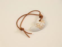 画像をギャラリービューアに読み込む, 古代勾玉ストラップ <神奈備工房 - cannabi  - >